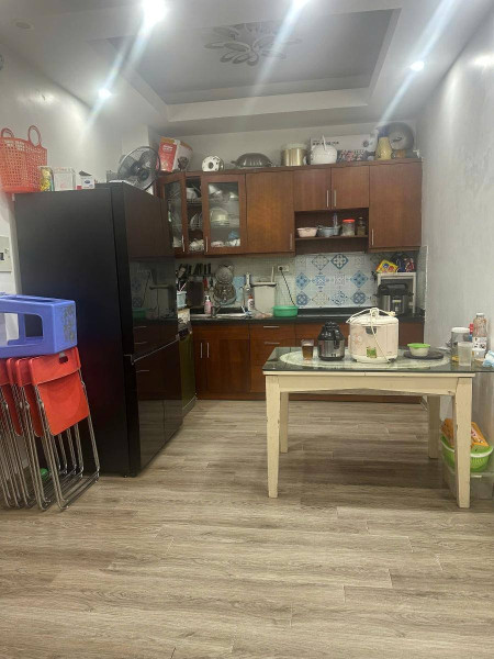 Bán căn hộ chung cư Bộ Quốc Phòng ngõ 120 Hoàng Quốc Việt 2 ngủ, 2wc, diện tích 72m2