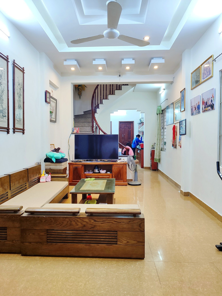 Bán nhà mặt phố Nhà Chung, 102m2, mặt tiền 4.5m, 74 tỉ, kinh doanh khách sạn