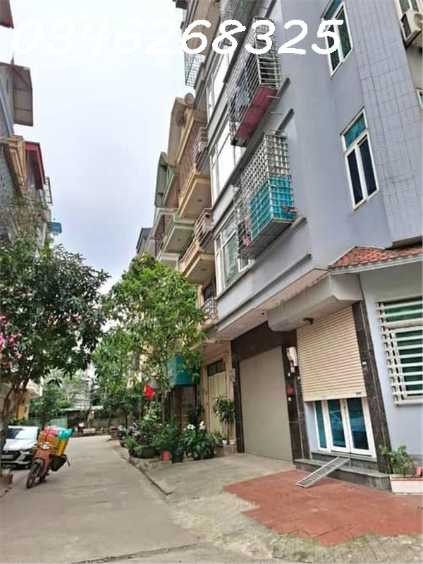 PHÂN LÔ - Ô TÔ TRÁNH - Ở SƯỚNG - VỈA HÈ - NHÀ ĐẸP KINH DOANH - CÁCH HỒ LINH ĐÀM CHỈ 30M