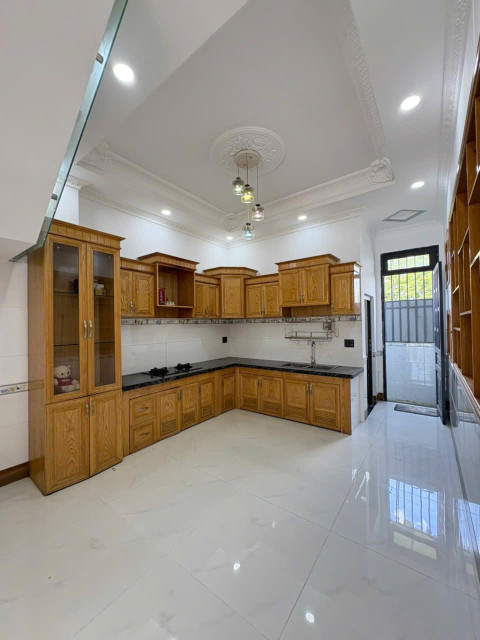Chủ chuyển công tác cần nhà cách Đường Nguyễn Thị Tươi 200m