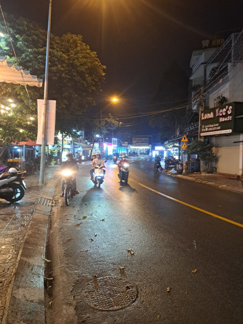 💥💥 NHÀ MẶT TIỀN TRẦN QUỐC TOẢN – KP.BÌNH MINH 2 – TRUNG TÂM HÀNH CHÍNH TP.DĨ AN – 173m² – 13.5 TỶ – 💥💥