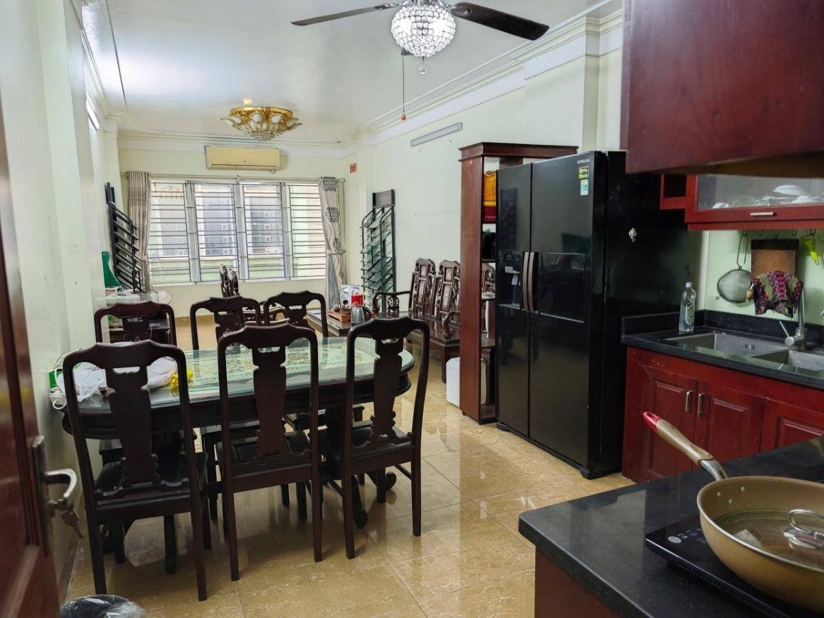 Siêu Phẩm!Trần Quốc Hoàn,Kinh Doanh,Phân Lô Oto,DT: 36m2 x 5Tầng,MT: 3.6m,Giá: 15.4 tỷ Cầu Giấy