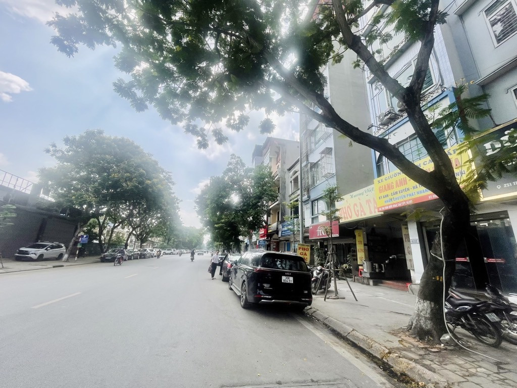 Bán nhà tt cầu giấy 36m- phân lô ô tô tránh - 2 thoáng