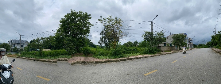 Bán đất tại bờ mương kênh tả tổ 6. Him Lam