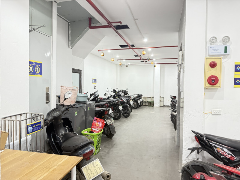 Bán tòa CHDV Định Công Thượng 94/100mT2, 8 tầng, mt 5.8m, giá 26.99 tỷ