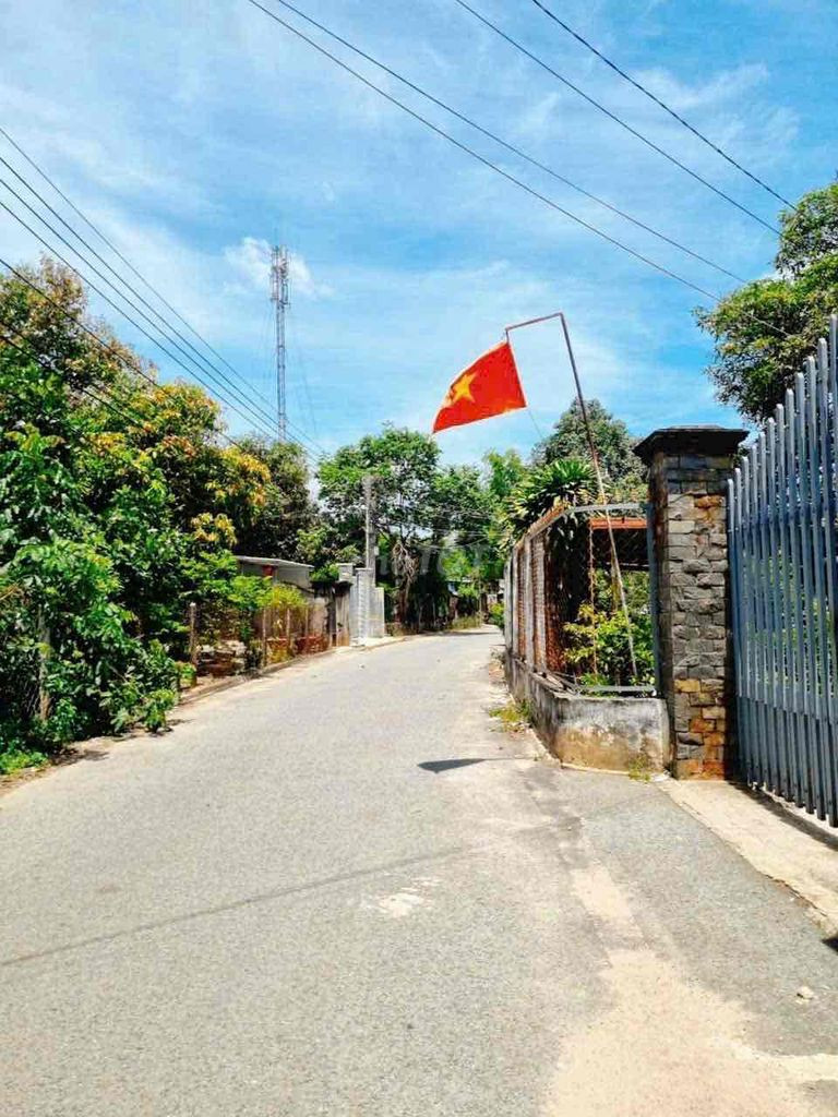 GIẢM MẠNH BÁN NHANH LÔ ĐẤT Mặt tiền ĐX 074 - Định Hoà