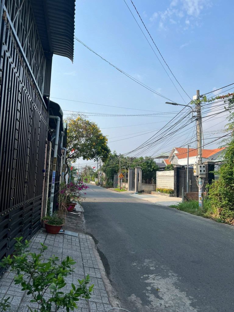 Bán đất 99.6m² ngang 4,8m giá 2.3 tỷ tại Phường Định Hoà 0815422197