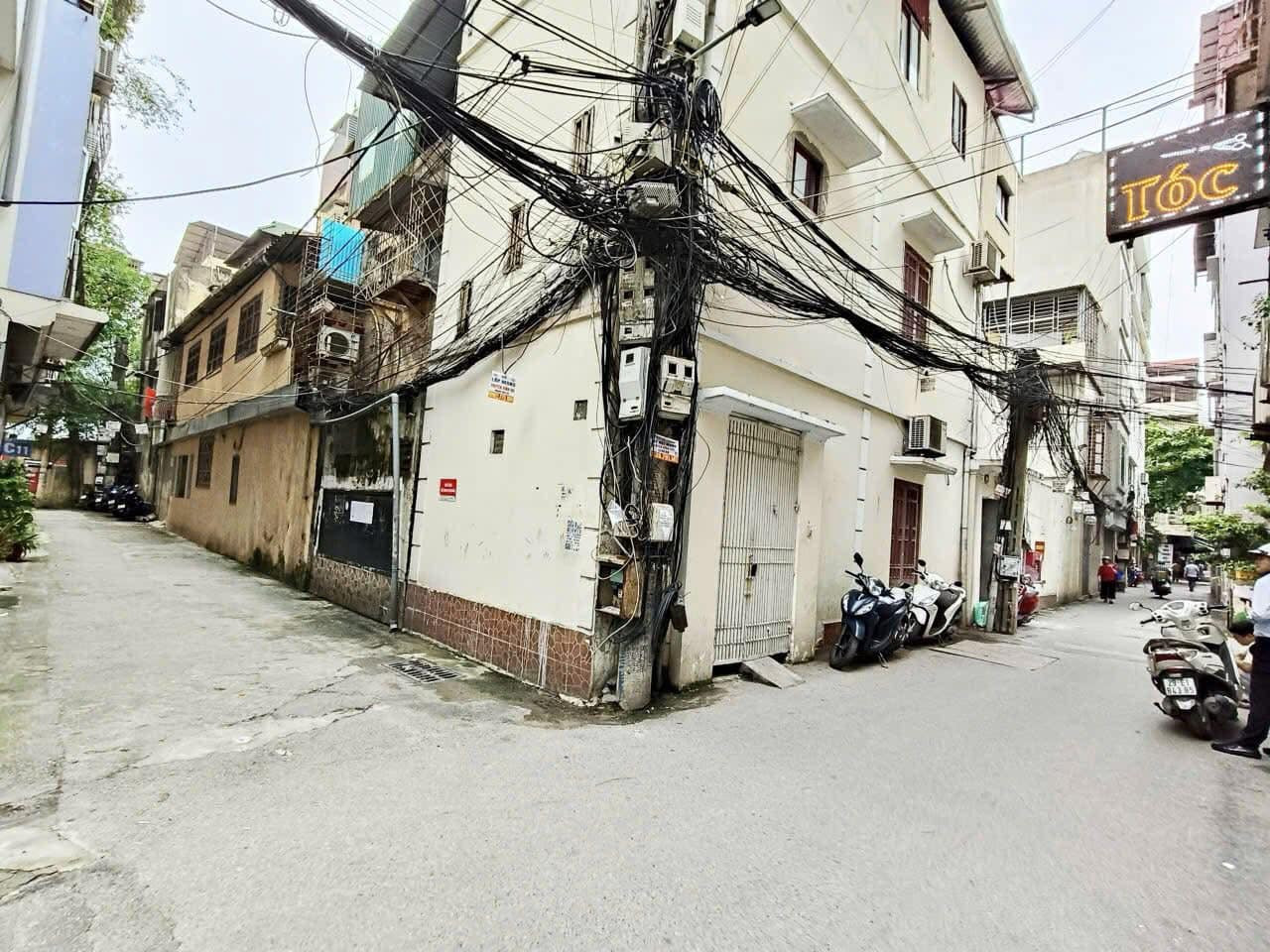 Bán nhà riêng dân xây, lô góc KD phố Hoàng Ngọc Phách, Đống Đa, 55m2, 10.75 tỷ