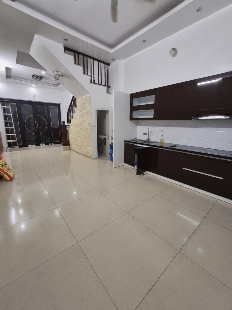 BÁN NHÀ PHỐ MAI ANH TUẤN - ô tô đỗ cửa - 10m ra mặt hồ Hoàng Cầu - 45m2 - nhỉnh 14 tỷ
