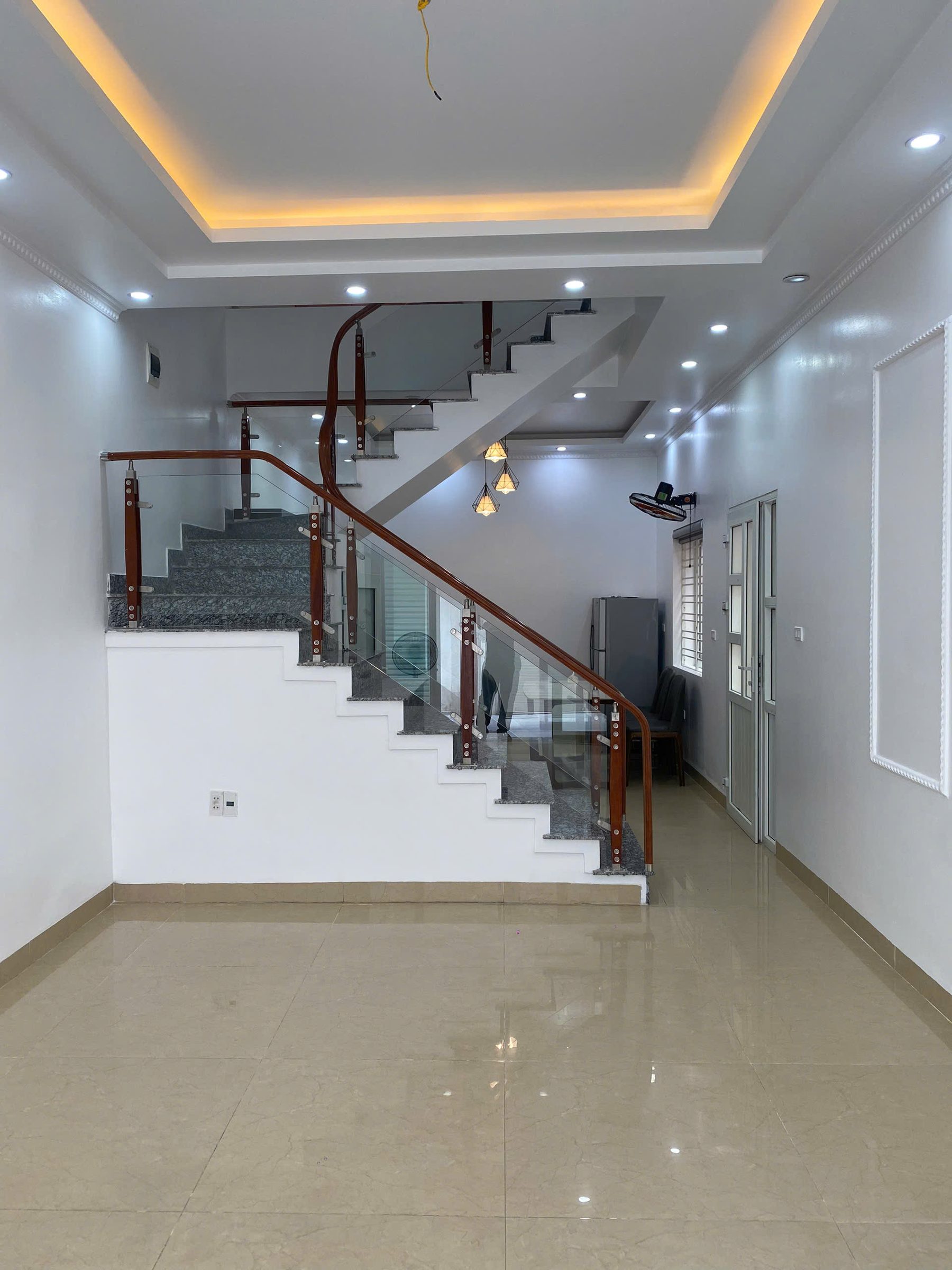 Chính chủ gửi bán nhà ngõ oto tránh nhau tại Phương Lưu- Đông Hải