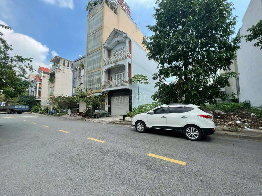 6,59 tỷ đường gs2 đông hòa dĩ an