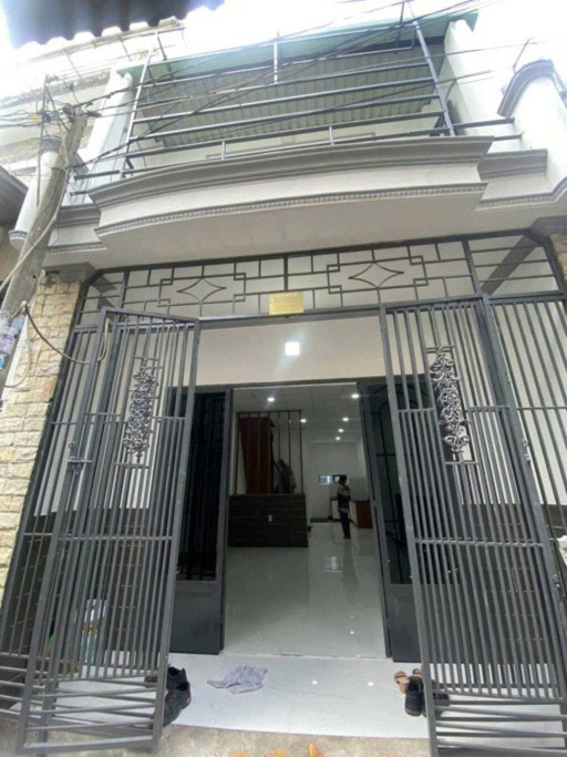 🌈NHÀ MỚI GẦN TRƯỜNG NGUYỄN DU QUẬN 12 GIÁP CÒ VẤP CHỈ 3,3 TỶ- DT 50m2- 2 TẦNG 2PN

◾️Diện tích ngang 4,1m đai 12,5m
◾️Hoàn công đầy đủ 1 trệt 1 lầu 2PN 2WC
◾️Sổ vuông vức bank hỗ trợ 2,3 tỷ
◾️Hướng Đông Bắc
◾️Đường trước nhà 3m ba gác đỗ cửa
◾️Vị trí 2/ đ