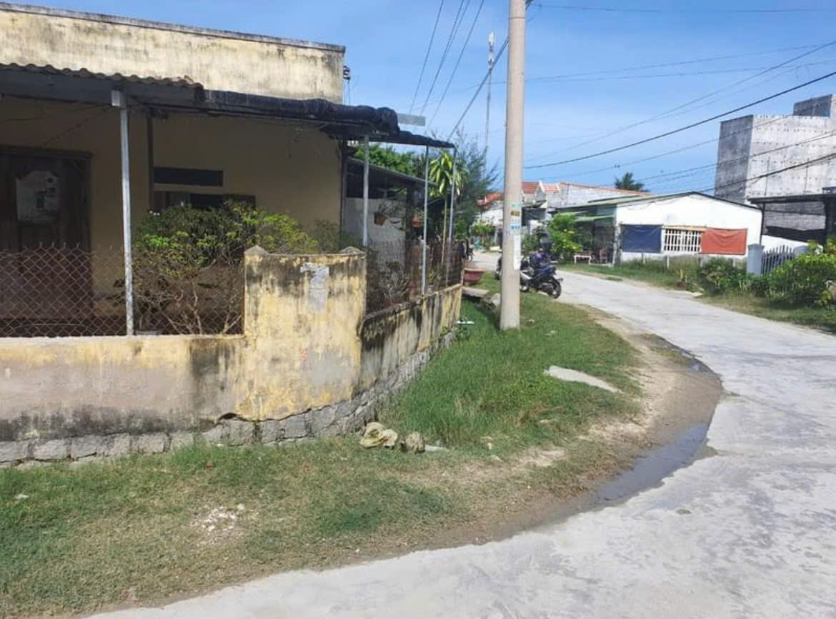 0938113403 Bán đất 181.5m² giá 2.4 tỷ Phường Đông Ninh Hòa Z130