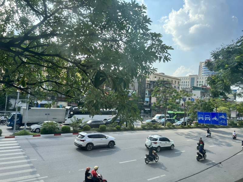 Bán nhà mặt phố Giải Phóng (HBT) 33m, 3 tầng, mt 4.8m, giá 14.5 tỷ