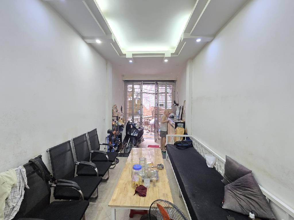 Bán nhà Lê Thanh Nghị Hai Bà Trưng – Giá 13.8 tỷ – DT 55m² x 5 tầng – Nhà dân xây kiên cố, 6 phòng ngủ, Sát ô tô thoáng sáng