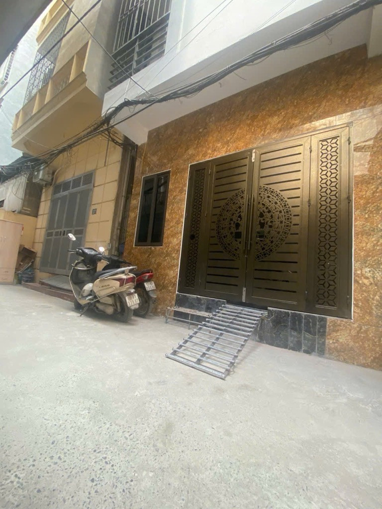 Bán nhà Lê Văn Hiến, Bắc Từ Liêm, 41m2, 6 tầng, mặt tiền 4.3m, giá 9.5 tỷ
