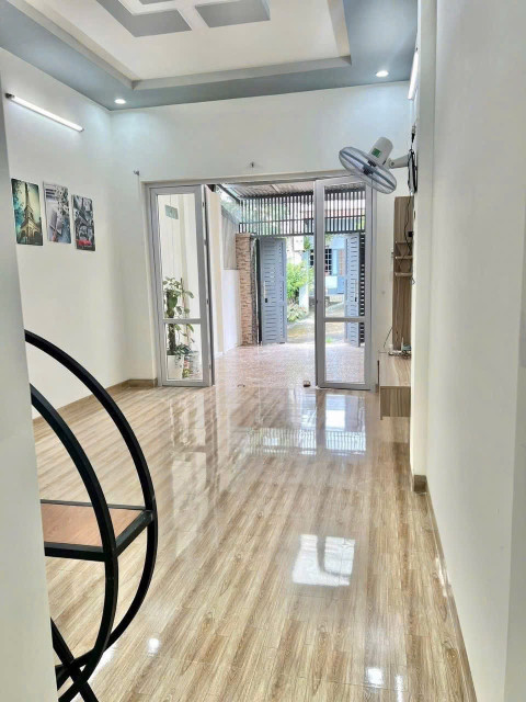 Bán nhà 100.1m² ngang 3.7m giá 2.37 tỷ Phường Ea Kao