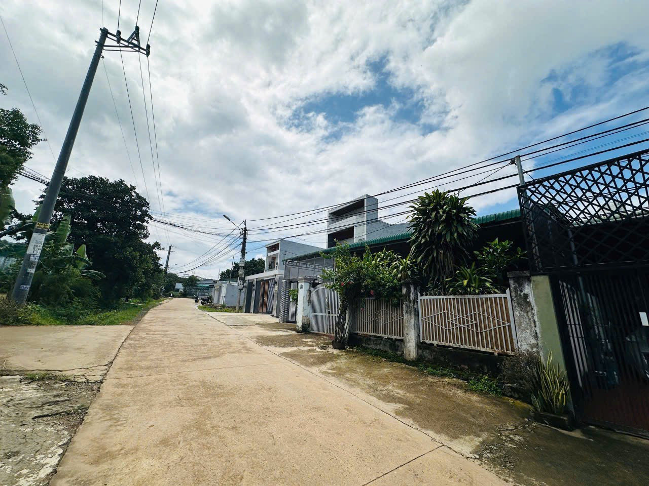 Đất hẻm Nguyễn Trường Tộ 271m² ngang 5m giá 1.69 tỷ Phường Ea Kao