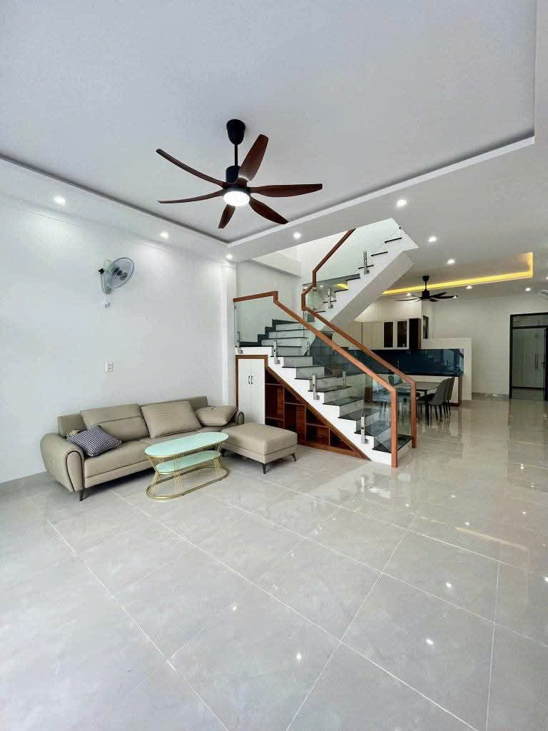 Bán nhà 97m² ngang 4,3m giá 3.25 tỷ Phường Ea Kao
