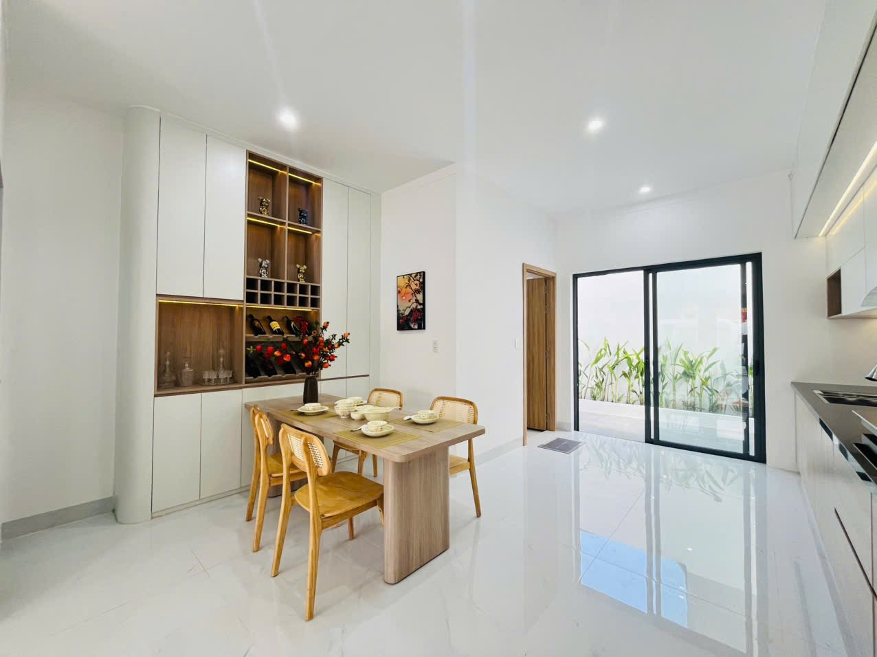 NHÀ LẦU MỚI 100% HẺM 28 MAI THỊ LỰU , EATAM , BUÔN MA THUỘT
👉 Nay là phường Eakao , Đăk Lăk