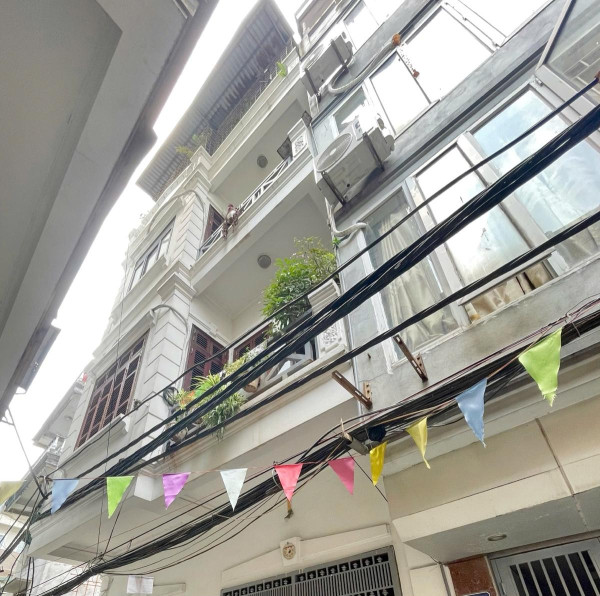 Bán nhà 42.8m² ngang 5.35m giá 9.7 tỷ Phường Giảng Võ