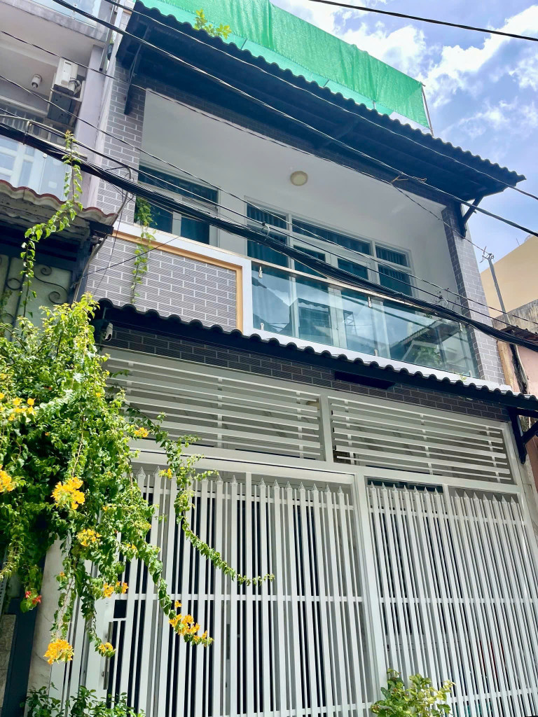 Hiếm! Nhà 4.8x20m, 2 tầng, hẻm 1 sẹc Quang Trung xe hơi hướng tới giá chỉ 7.5 tỷ.