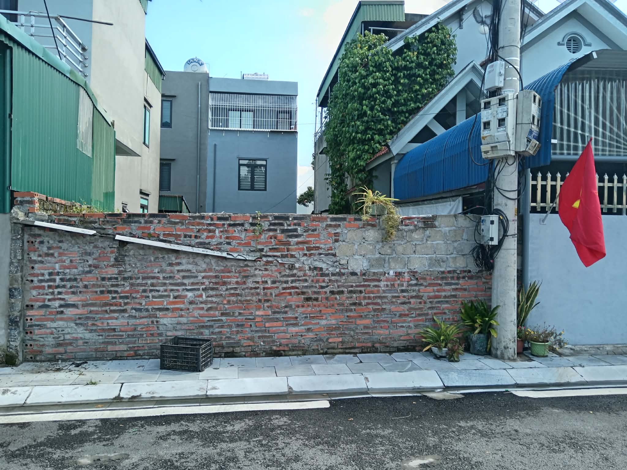 BÁN ĐẤT HÀ KHÁNH ĐẦU ĐƯỜNG NGUYỄN VIẾT XUÂN,HẠ LONG