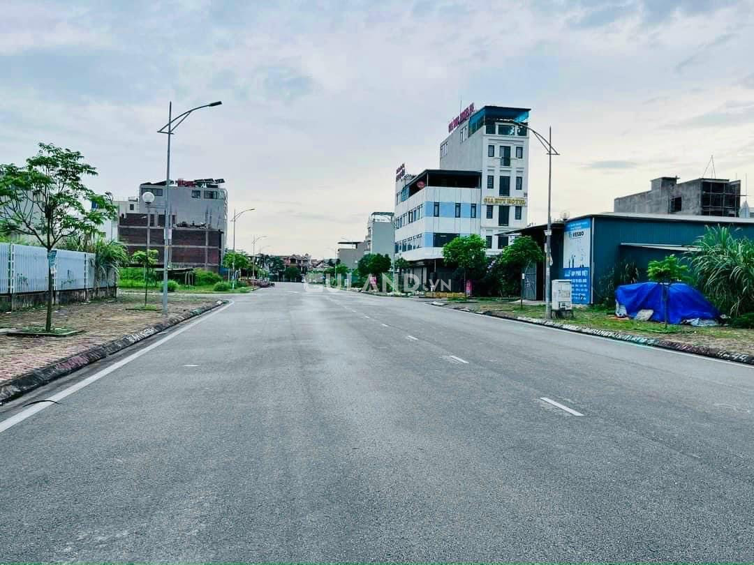 💥Giá giảm💥Bán đất Namga trục to L10 , Hà Khẩu,Hạ Long