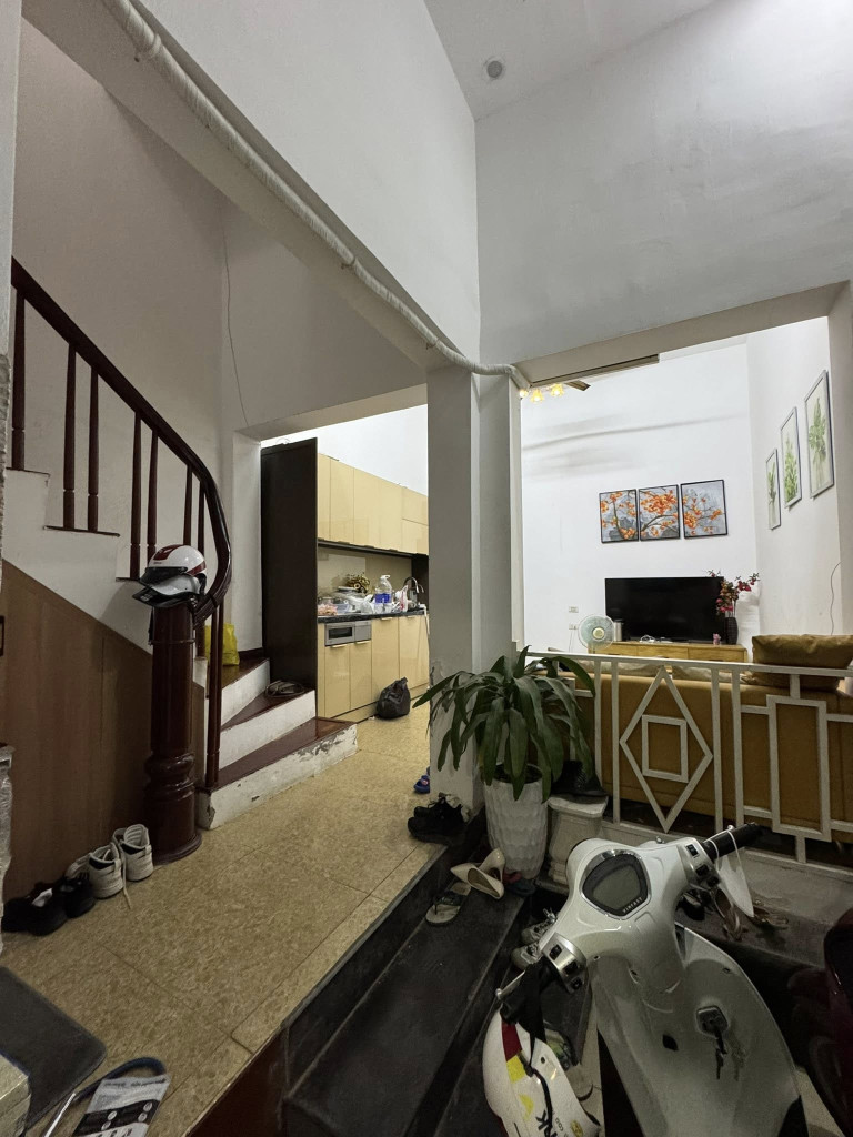 Bán Nhà!  Minh Khai,Gần Time City,DT; 30m2 x 4Tầng,MT: 4.3m,Giá: 6.35 tỷ Hai Bà Trưng