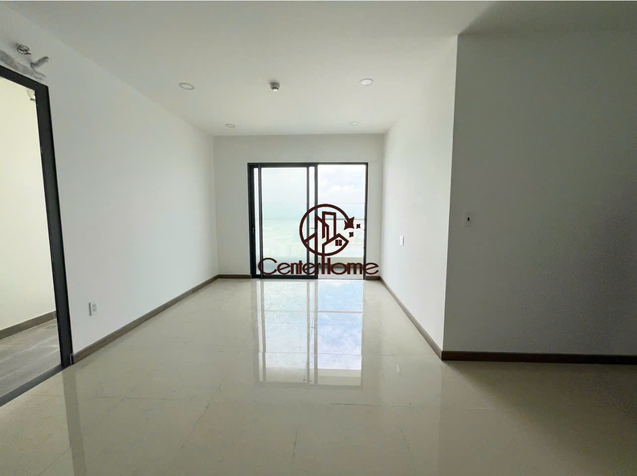 Cần chuyển nhượng căn hộ 2PN chung cư Phú Tài Residence