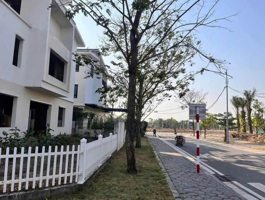 Bán nhà đất lô góc 3 mặt tiền, vị trí đẹp nhất khu Ecoriver Hải Dương.
