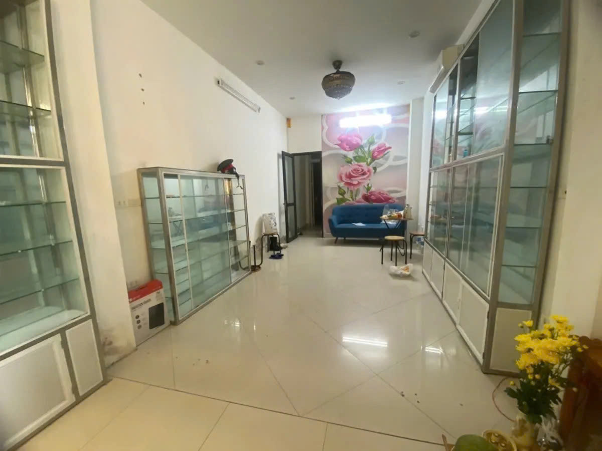 Bán Nhà Trịnh Hoài Đức 36m2. 3 tầng. mặt tiền 3.4m. 12.6 tỷ Đống Đa Hà Nội