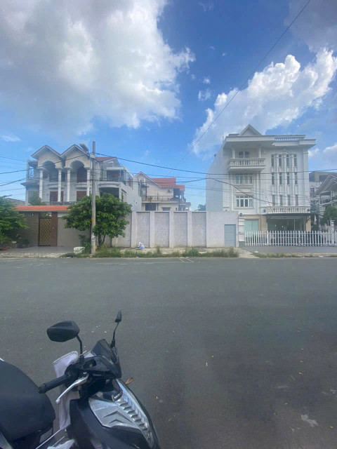 BDS HVL ĐẤT MĂT TIỀN ĐS 32 KP4. P.HIÊP BÌNH CHÁNH THỦ ĐỨC SAU LƯNG GIGAMAIL.