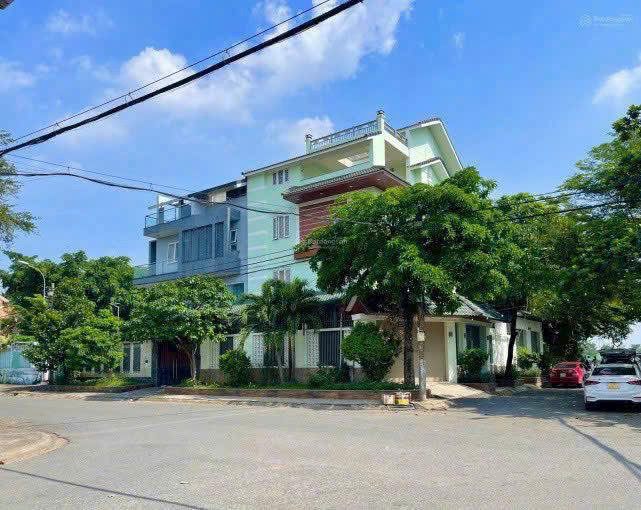 BDS HVL CG: Hiếm BÁN BIỆT THỰ Mặt tiền SÔNG Sài Gòn
