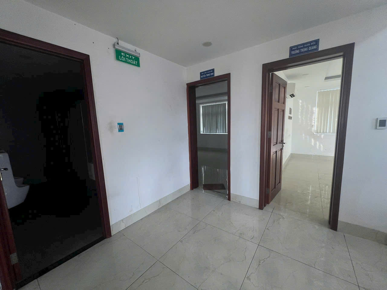 BDS  HVL [NC] Cần bán toà nhà căn góc 3 mặt tiền, đường 32 rộng 30 m ngay sau trung tâm thương mại Gigamaill hiệp bình Chánh