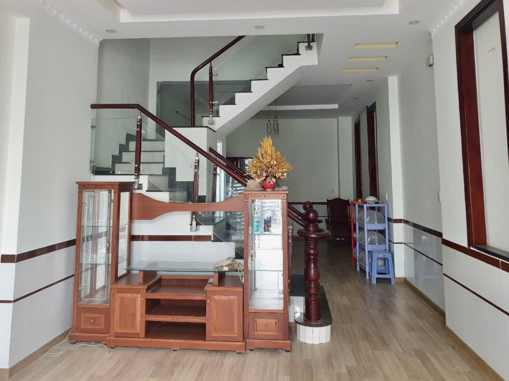 🏡 HÀNG NÉT HIẾM HXH 1/ 3 TẦNG 67M CHỈ 7.X TỶ ĐỐI DIỆN VINCOM LÊ VĂN VIỆT Q9