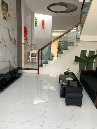 Bán Nhà Đường  Tân Lập 1 Hiệp Phú Thủ Đức Dt: 4x13m Giá 5.4 Tỷ