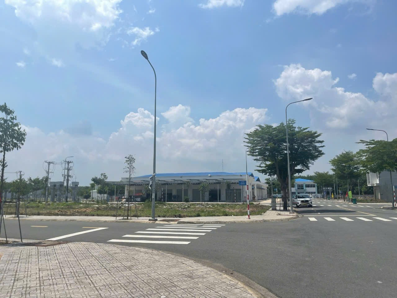Bán đất MTĐ Man Thiện, Kinh Doanh Đỉnh, Khu phố ẩm thực sầm uất giá 1.9TỶ, sổ sẵn, XDTD