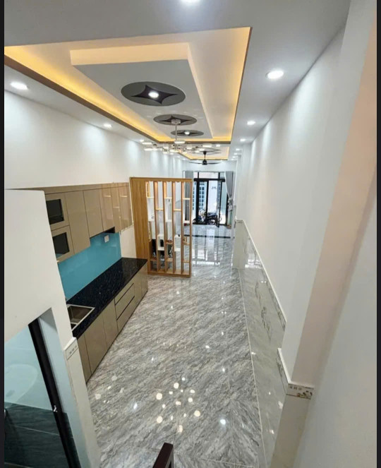 Bán nhà 3 tầng  Lý Thánh Tông 39m², 3 phòng ngủ, giá 4.75 tỷ – Vị trí Q.Tân Phú