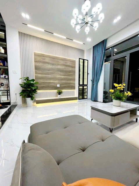 Chủ kí gửi bán nhanh căn nhà siêu đẹp tại Hiệp Thành , Thủ Dầu Một , mà giá chỉ nhỉnh 3Tỷ , sang tên ngay , còn thương lượng