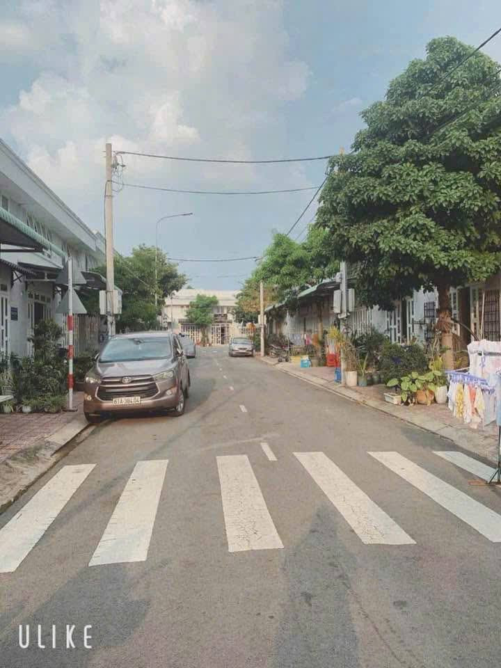 Bán nhà 62.9m² ngang 4m giá 2.7 tỷ tại Phường Hiệp Thành TDM: 0815422197