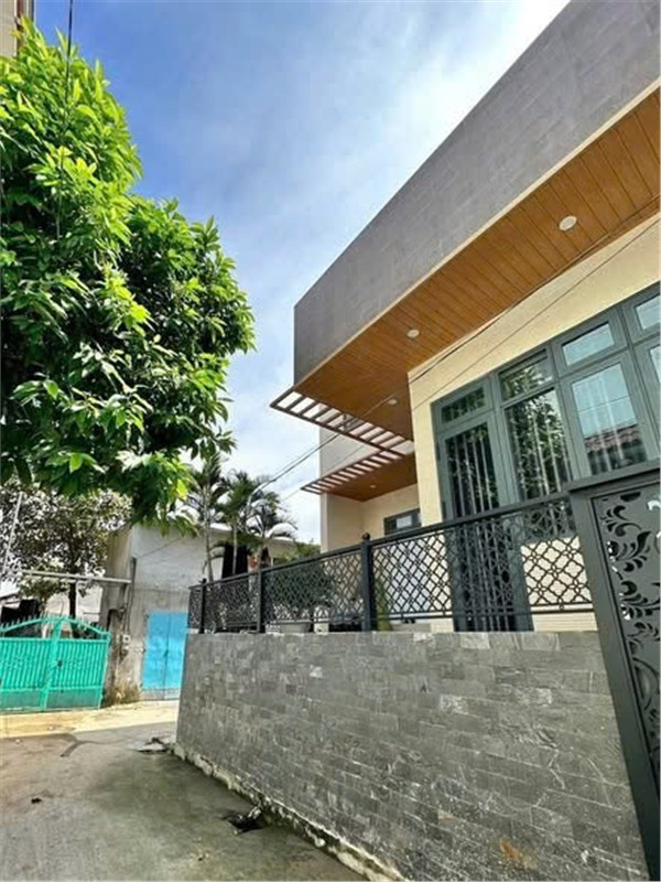NHÀ ĐẸP – GIÁ TỐT –CẦN BÁN GẤP NHÀ  LÔ GÓC MẶT ĐƯỜNG TẠI xã Hố Nai 3, huyện Trảng Bom, Đồng Nai