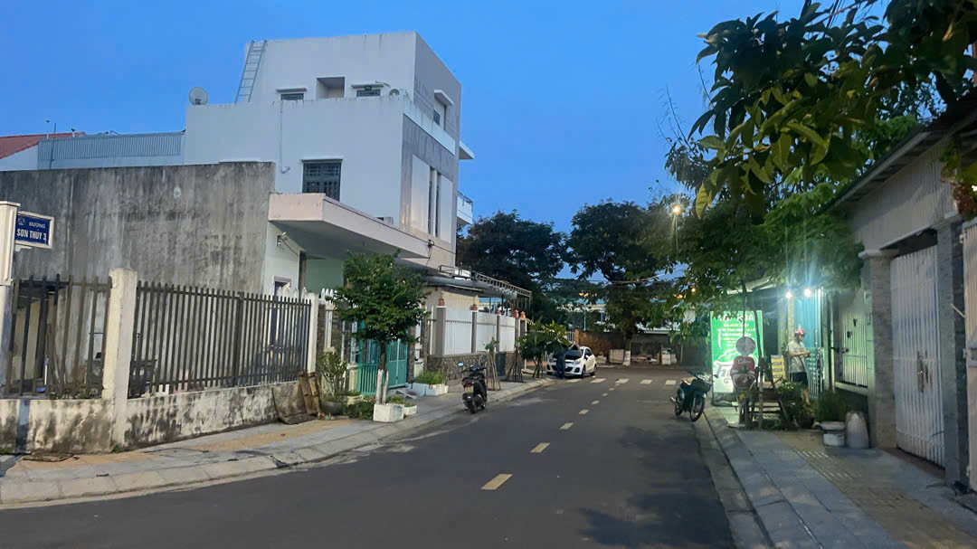 🏡 [SIÊU PHẨM] NHÀ 3 TẦNG ĐƯỜNG SƠN THỦY 3 - CÁCH VÕ NGUYỄN GIÁP 10 PHÚT, AN NINH TUYỆT ĐỐI - CHỈ 5.8 TỶ! 🔥🔥🔥