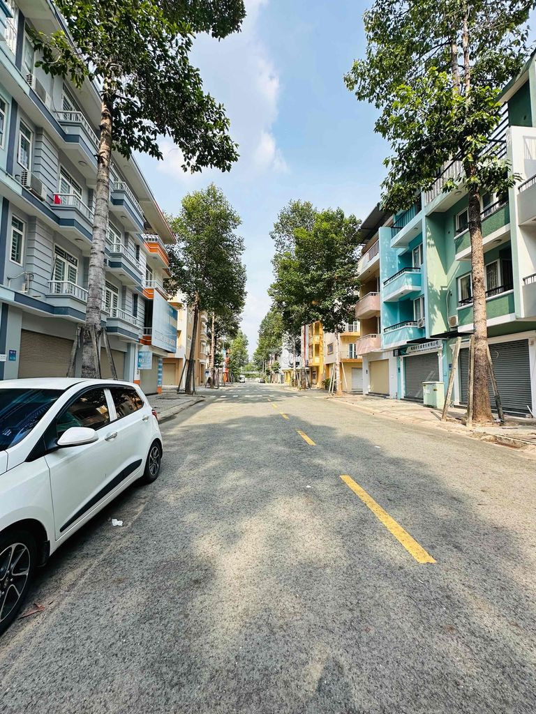 NHÀ PHỐ TP. MỚI BD ĐÃ HOÀN CÔNG 6 TỶ
