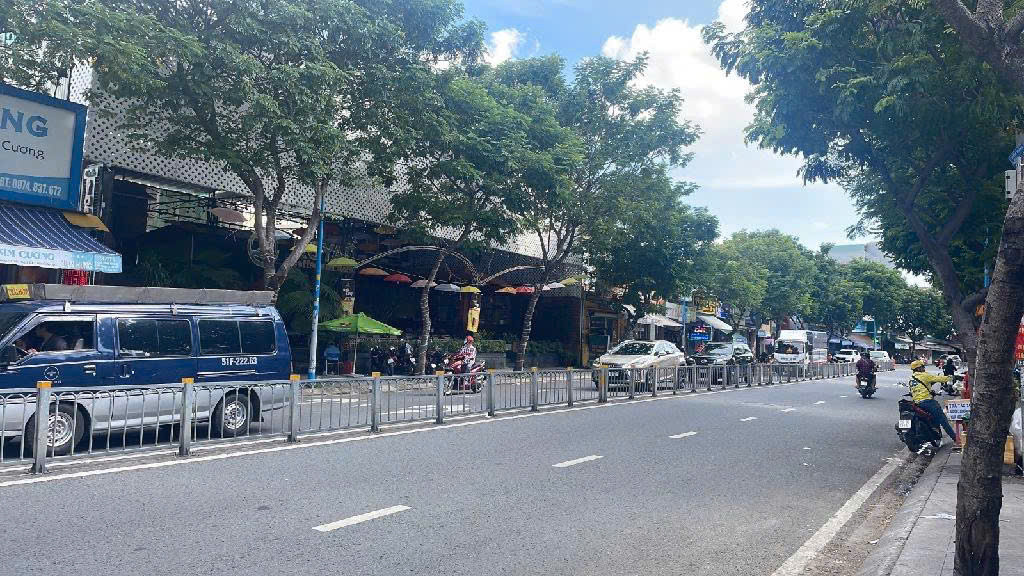Bán đất thổ cư, 883m² (nở hậu 35m, dài 47m), 1.112m², Kênh Tân Hoá,Tân Phú, 119 tỷ, xây cao 20 tầng