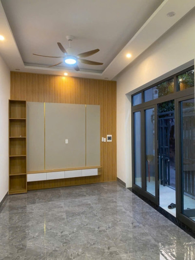 ♣ Nhà sát MT Bình Thái 4, 63m2, ngang 8m, 3 tầng mới, xây tâm huyết, 9 trụ, hiện đại, thoáng, 3.2 tỷ