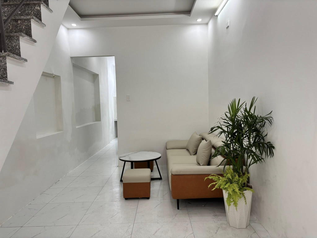 ♣ 2.08 tỷ Nhà Kiệt 149 Lê Đình Lý, DT33m2, 2 tầng sạch đẹp, ở ngay