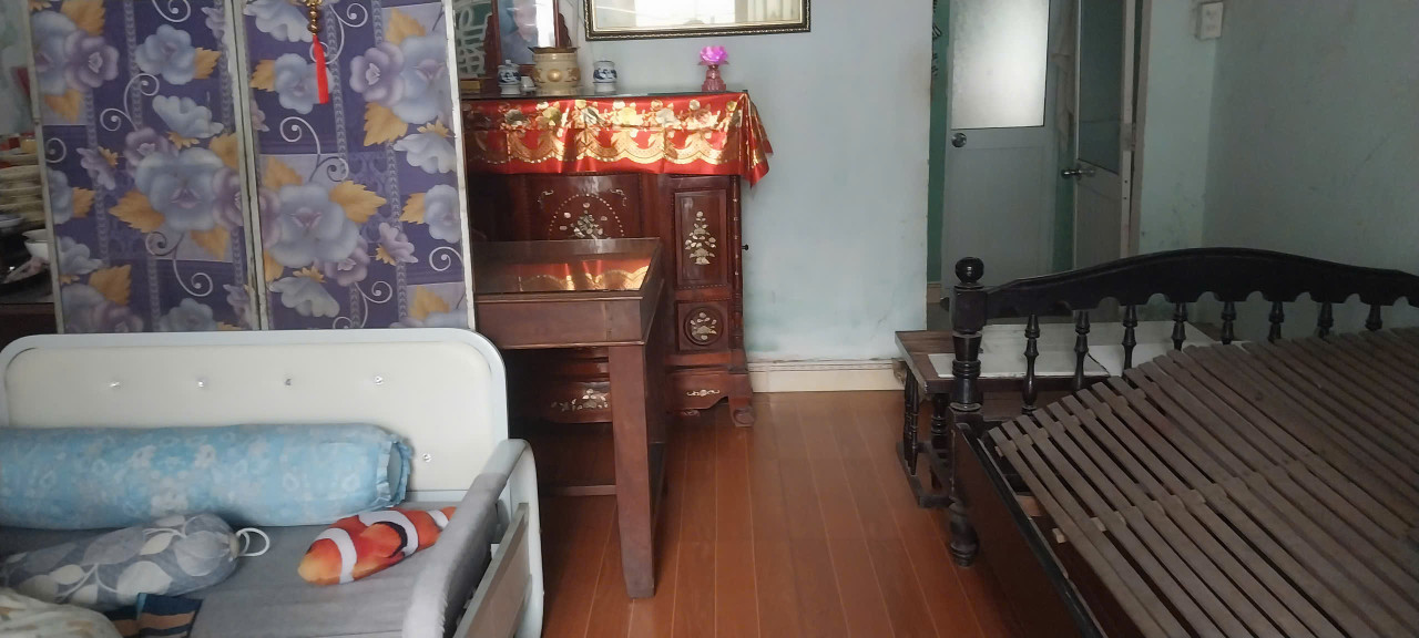 # 2.2x  tỷ nhà 63m2 kiệt thông cách đường Hoàng Diệu 85m, C4 sân xe rộng, đi bộ Chợ, trường học