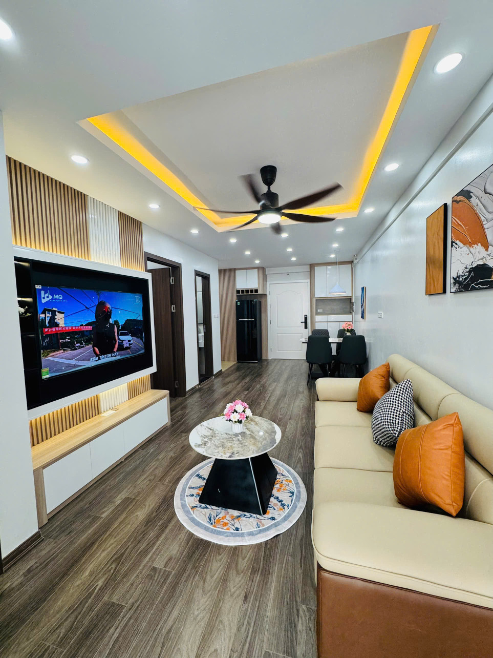 Căn hộ sổ đỏ Hud3 Linh Đàm, Hoàng Mai, 58m2, 2ngủ, 2vs, 2 logia, giá 4.x tỷ