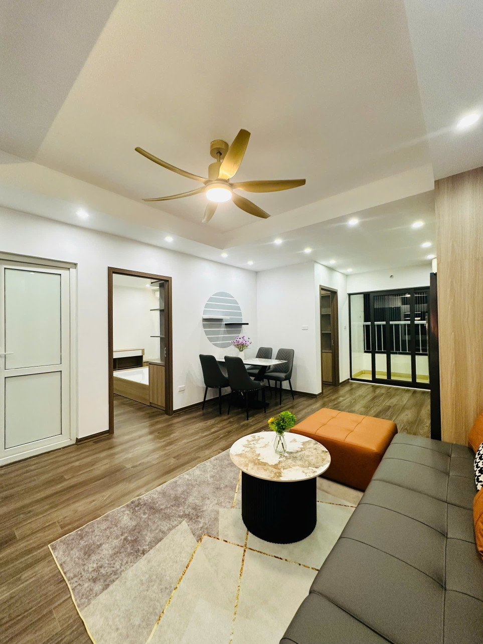Bán căn hộ chung cư Vật tư Du Lịch tại đường Trần Thủ Độ, Q. Hoàng Mai, 63m2 x 2 ngủ giá 3 tỷ 800